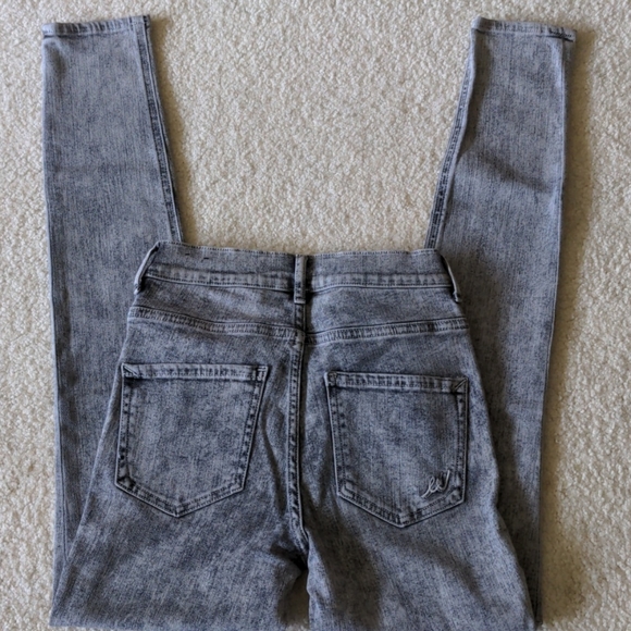 Express Jeans - Picture 4 of 10